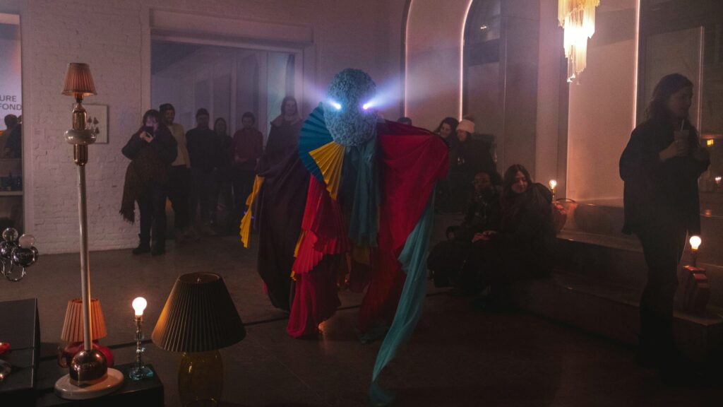 Performance “Apparition brusque d'une nouvelle espèce“ by Raphë + June Barry — Photo by Liana Paré